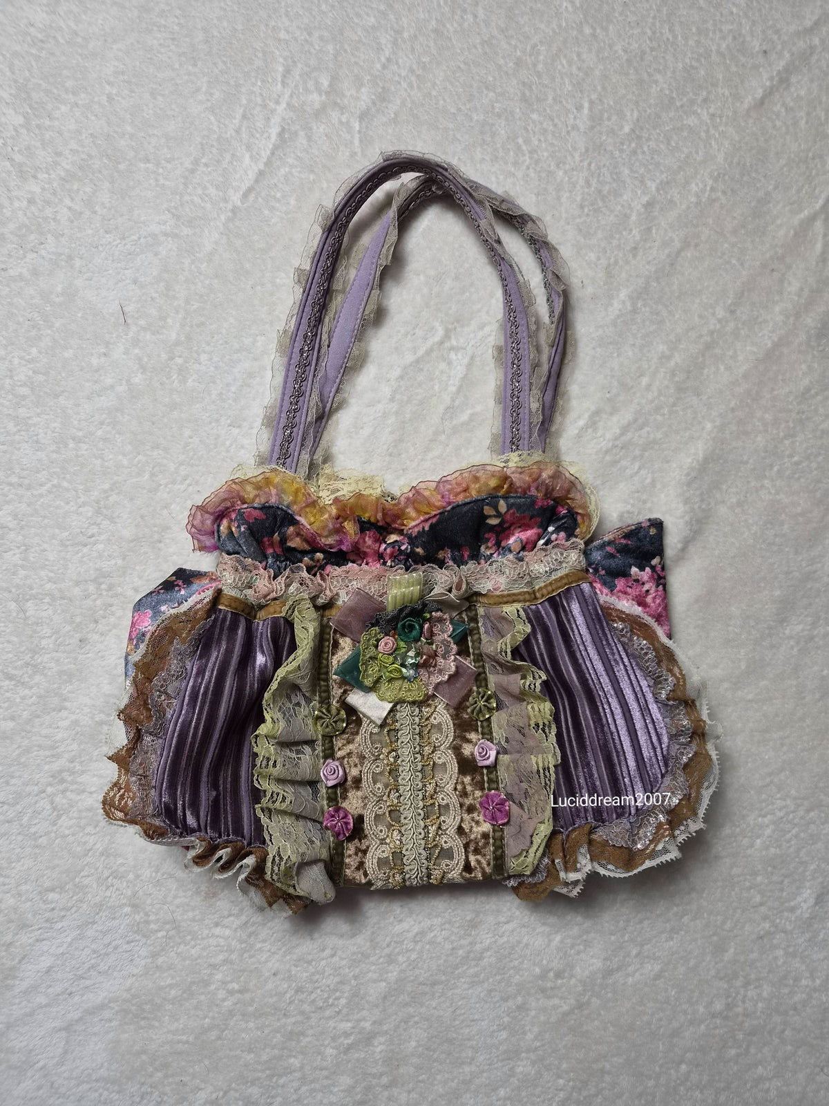 Sac brodé