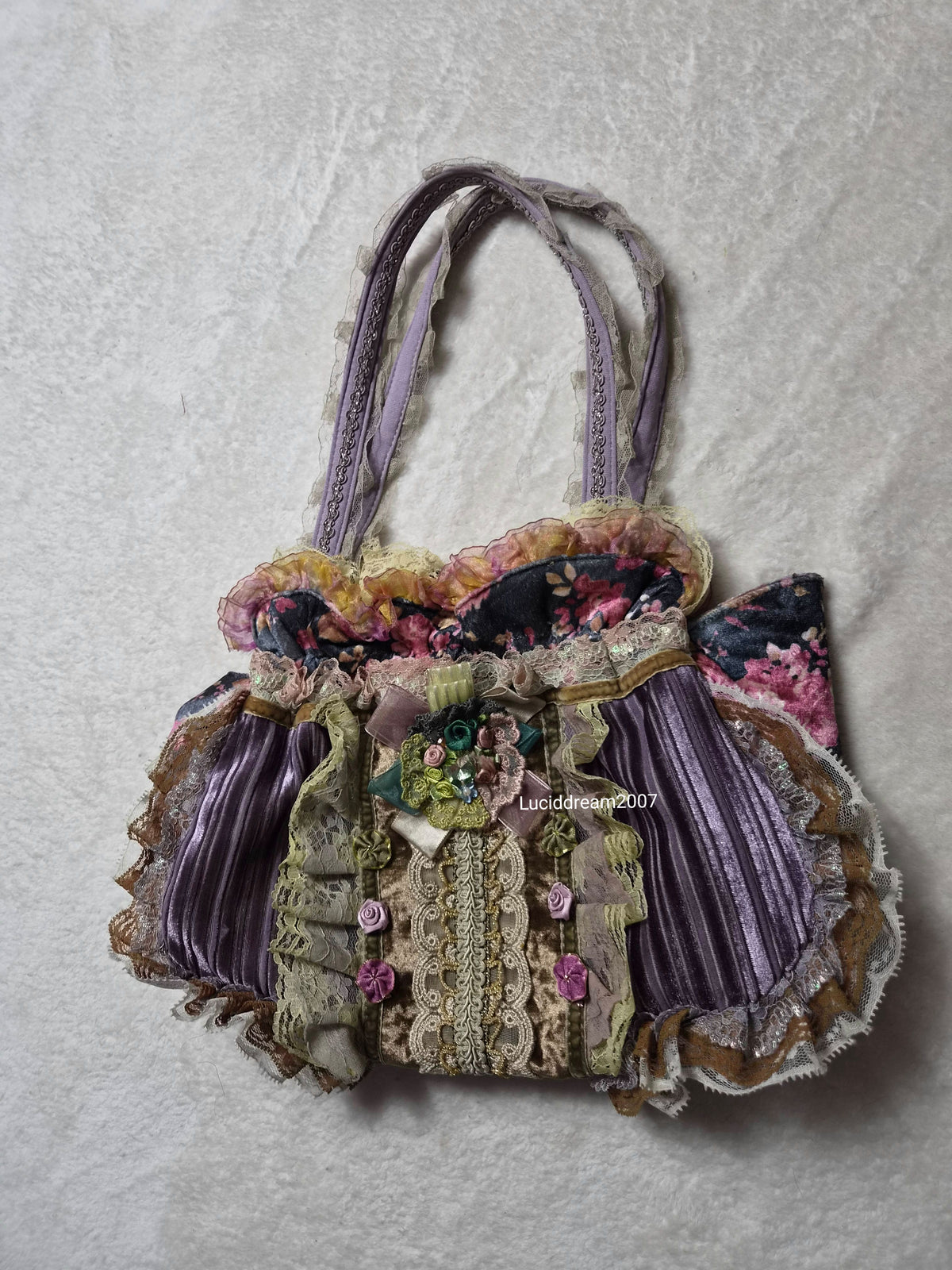 Sac brodé