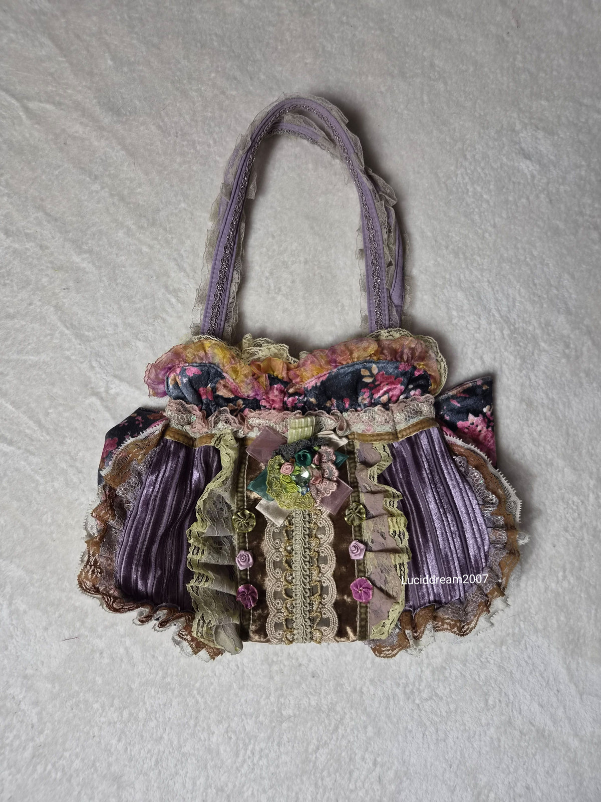 Sac brodé