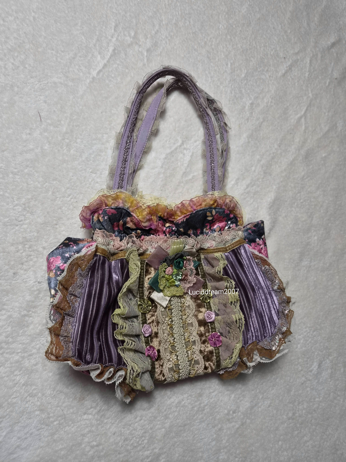 Sac brodé
