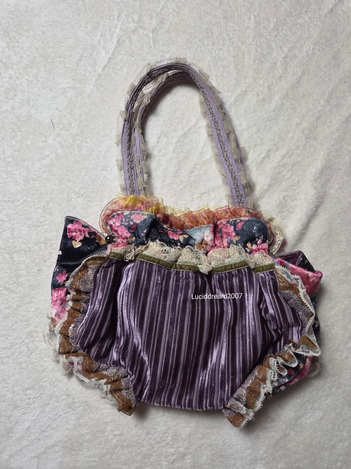 Sac brodé
