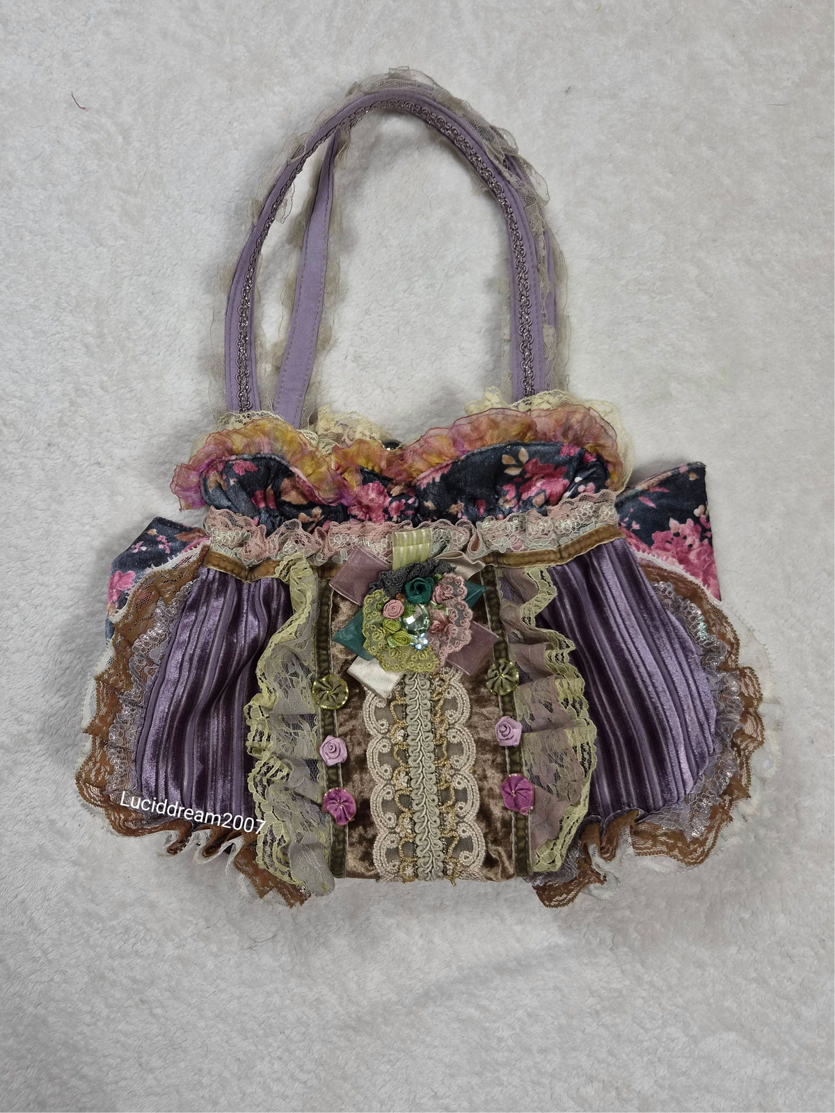 Sac brodé