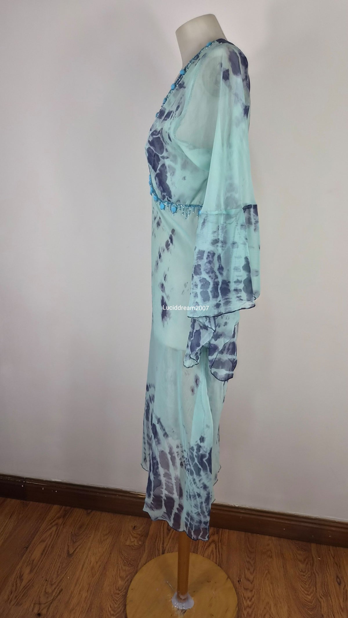 Robe de plage en voile bleue