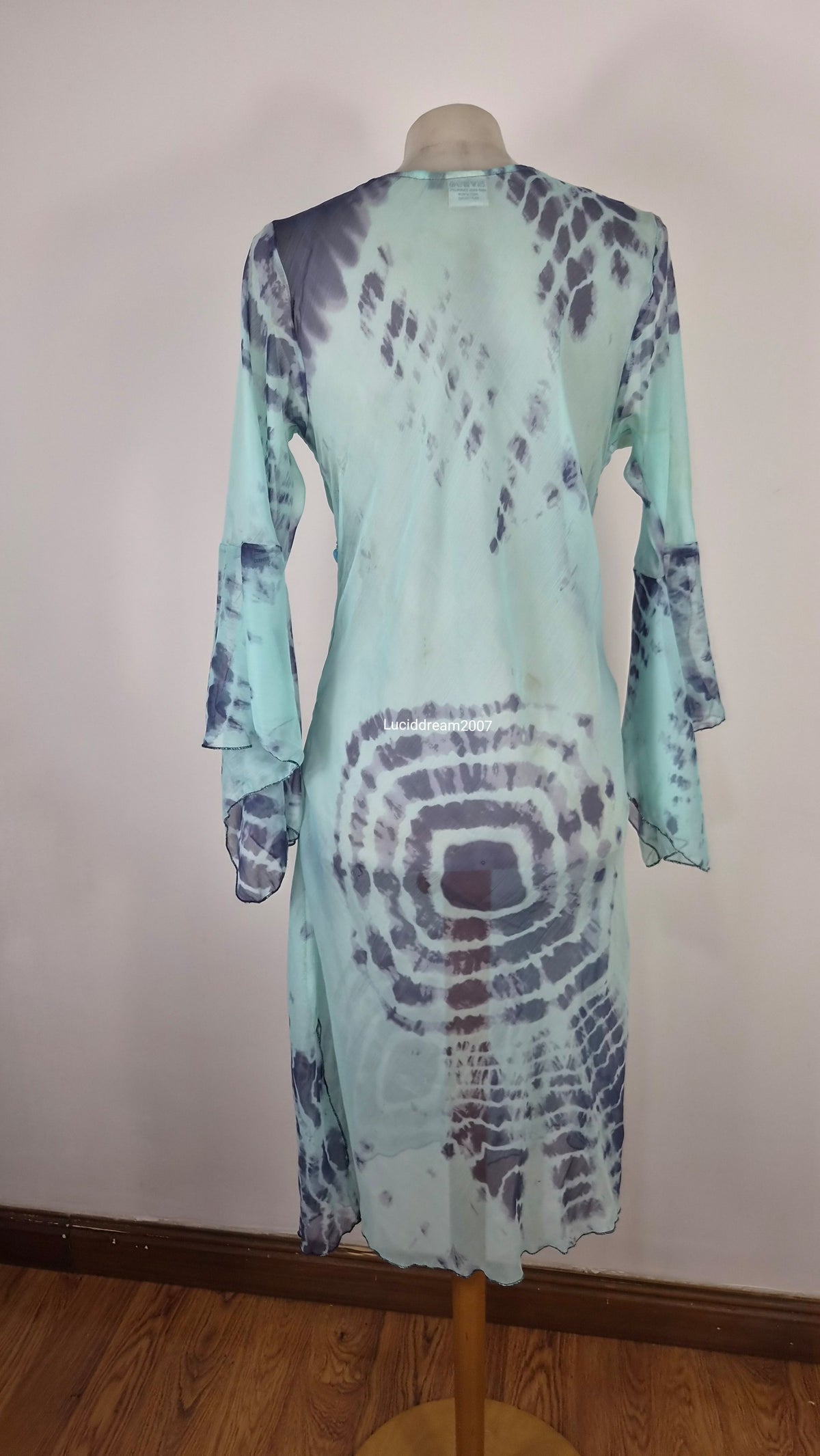 Robe de plage en voile bleue