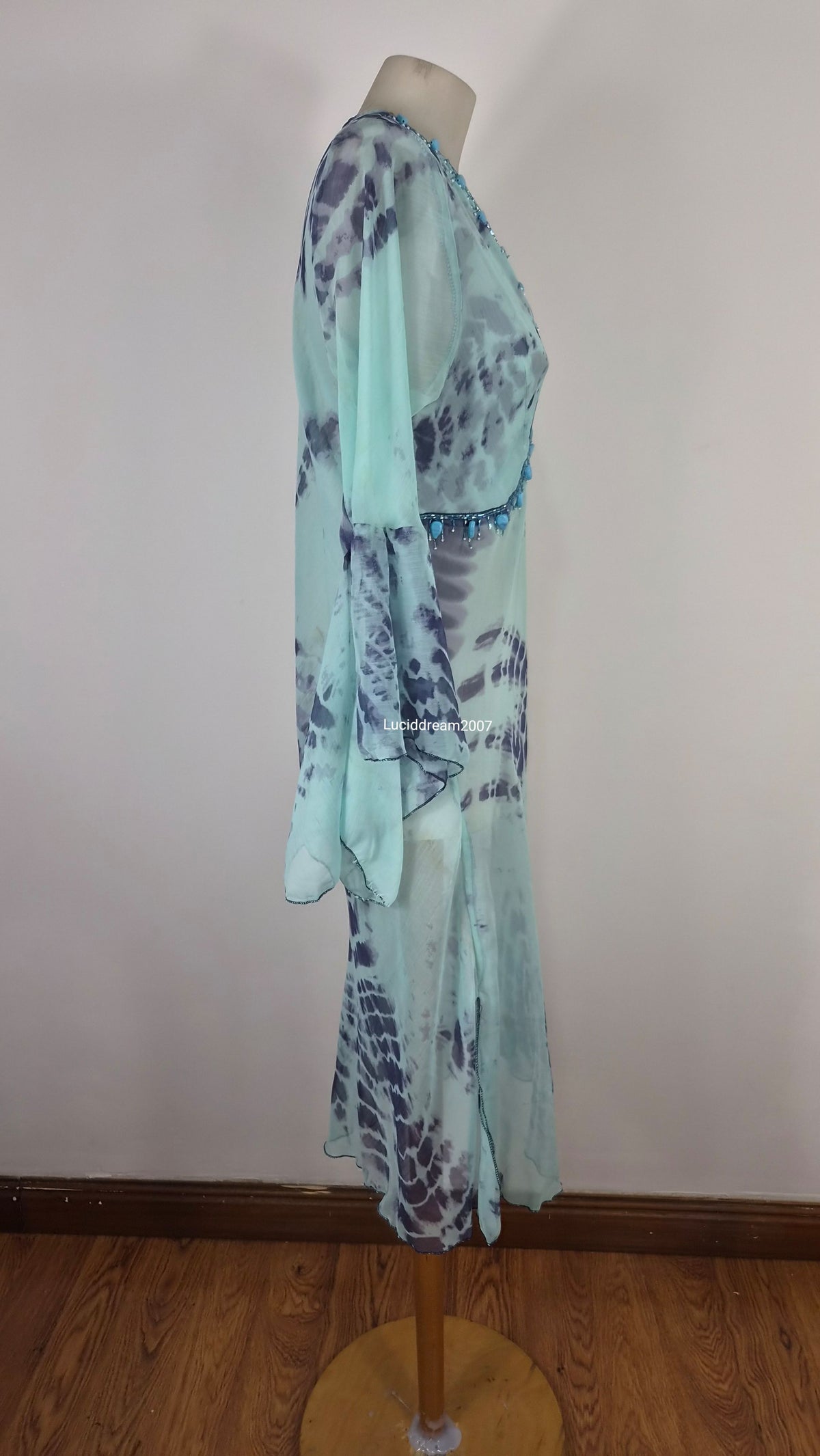 Robe de plage en voile bleue