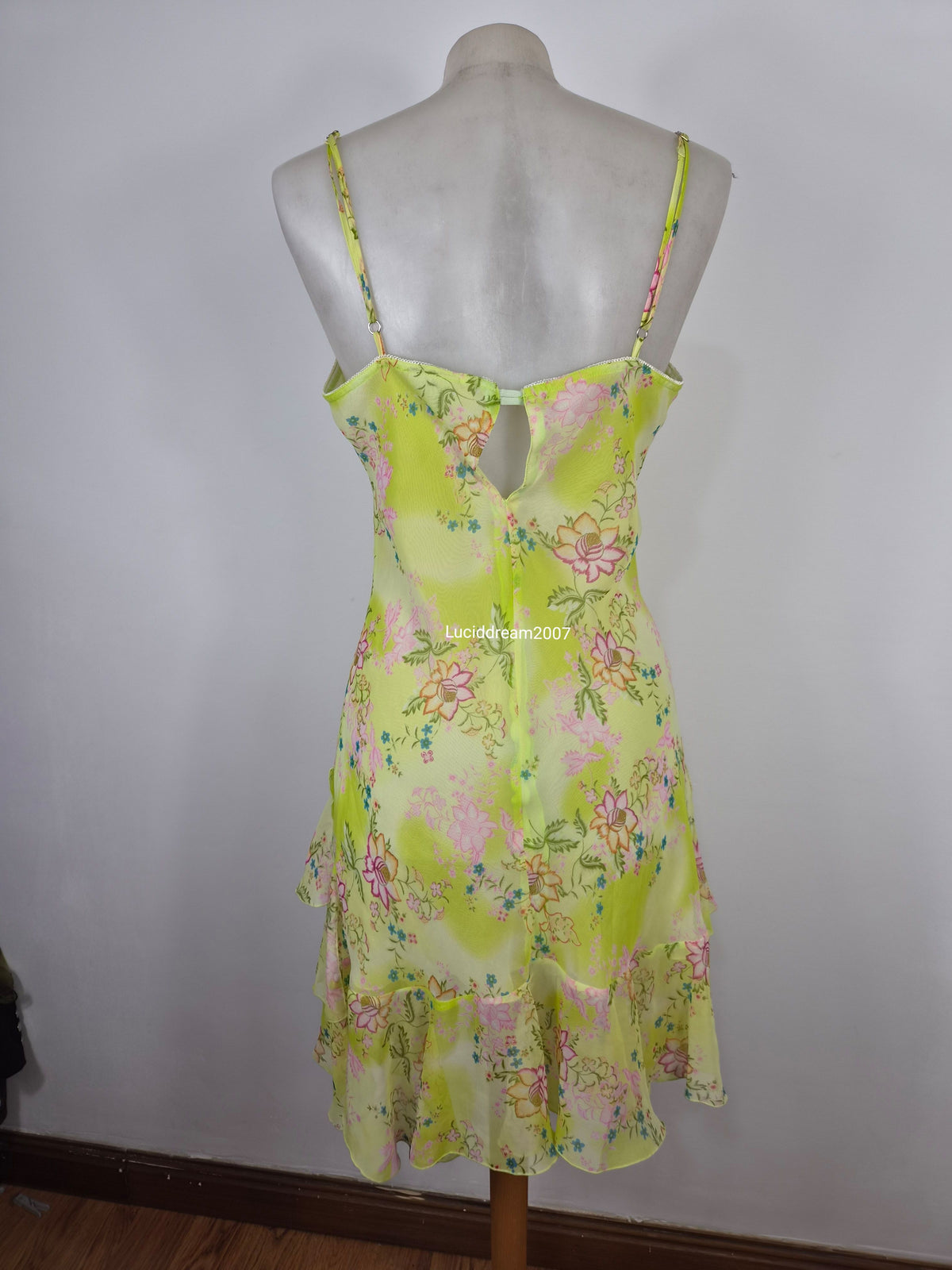 Robe verte en voile floral
