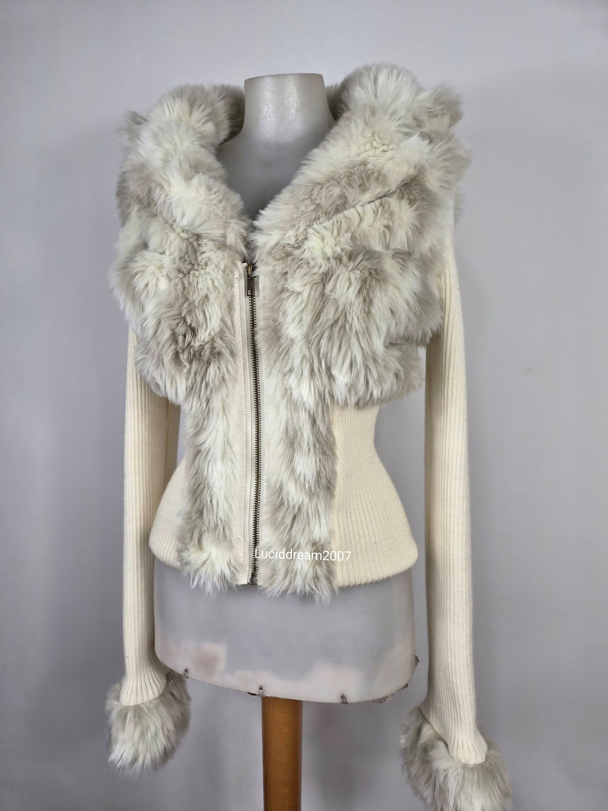 Short coat with faux fur