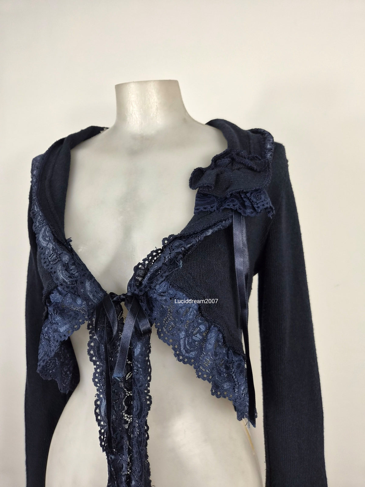 Boléro bleu sombre