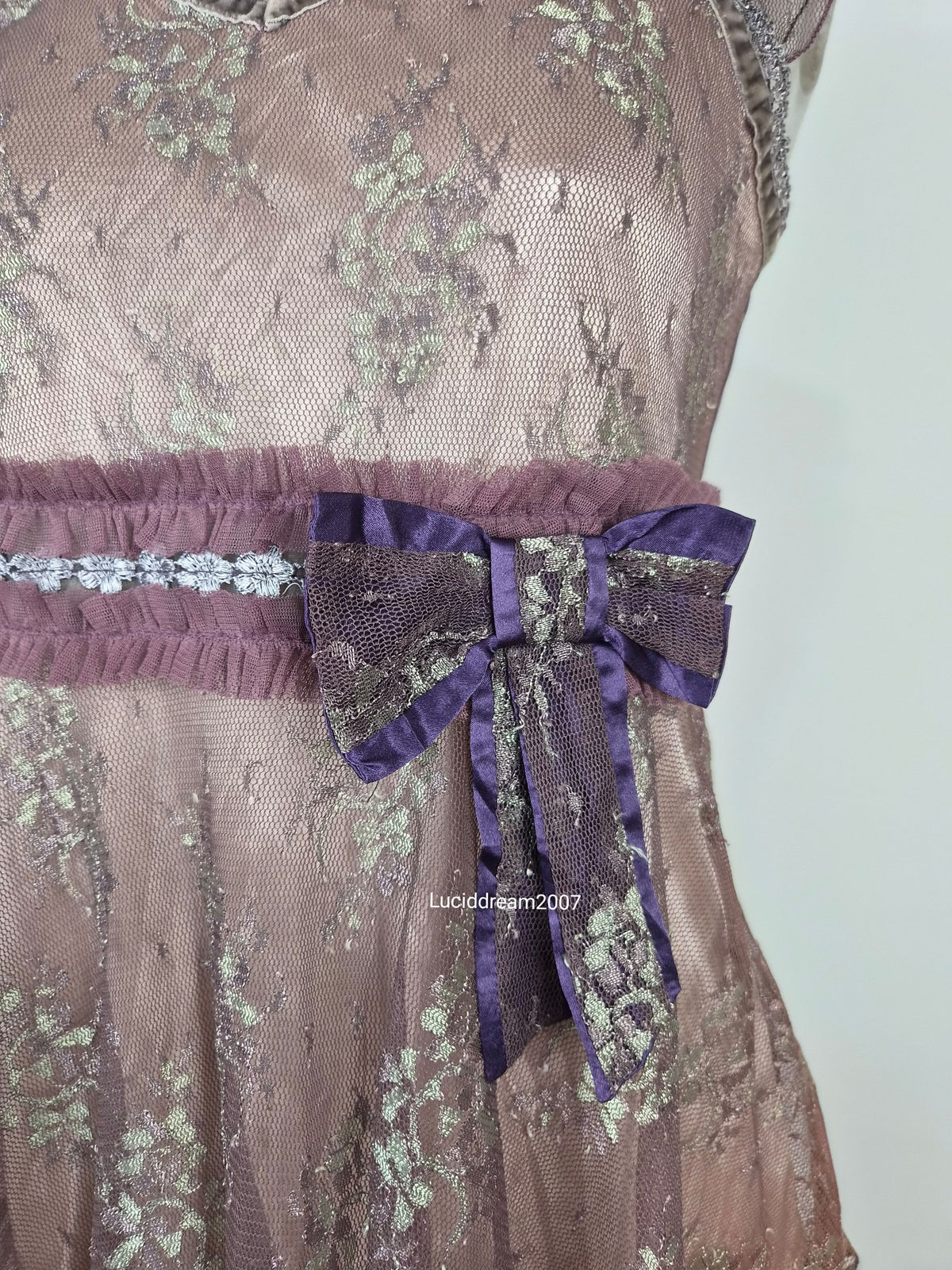 Haut en voile et dentelle tons violet