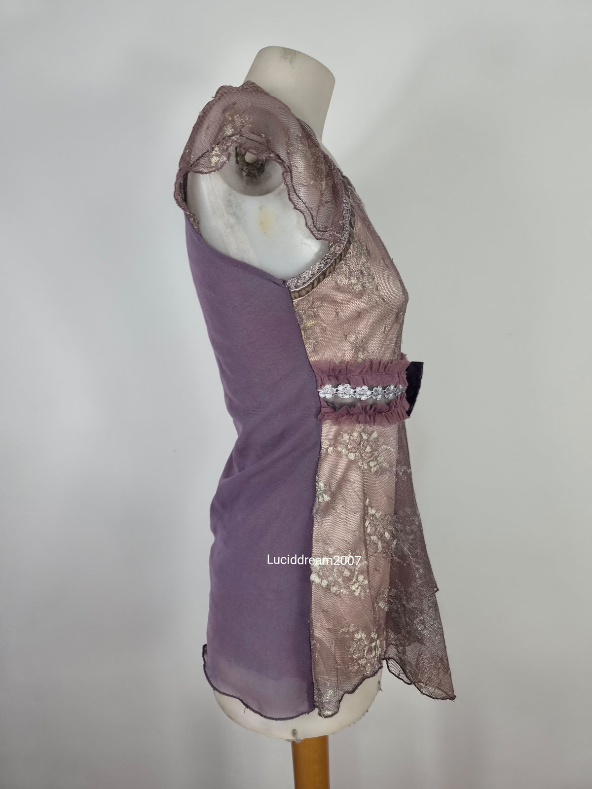 Haut en voile et dentelle tons violet