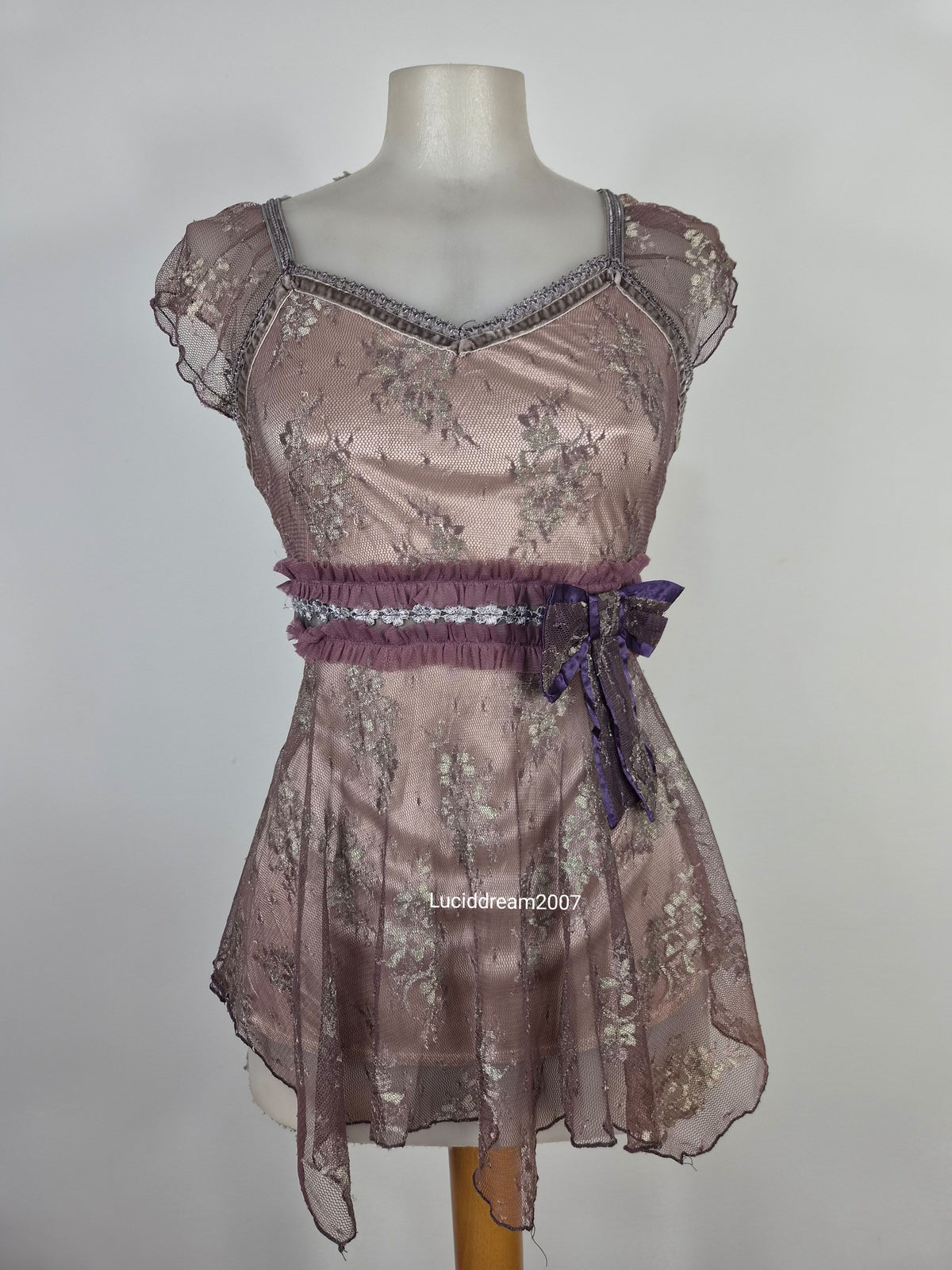 Haut en voile et dentelle tons violet