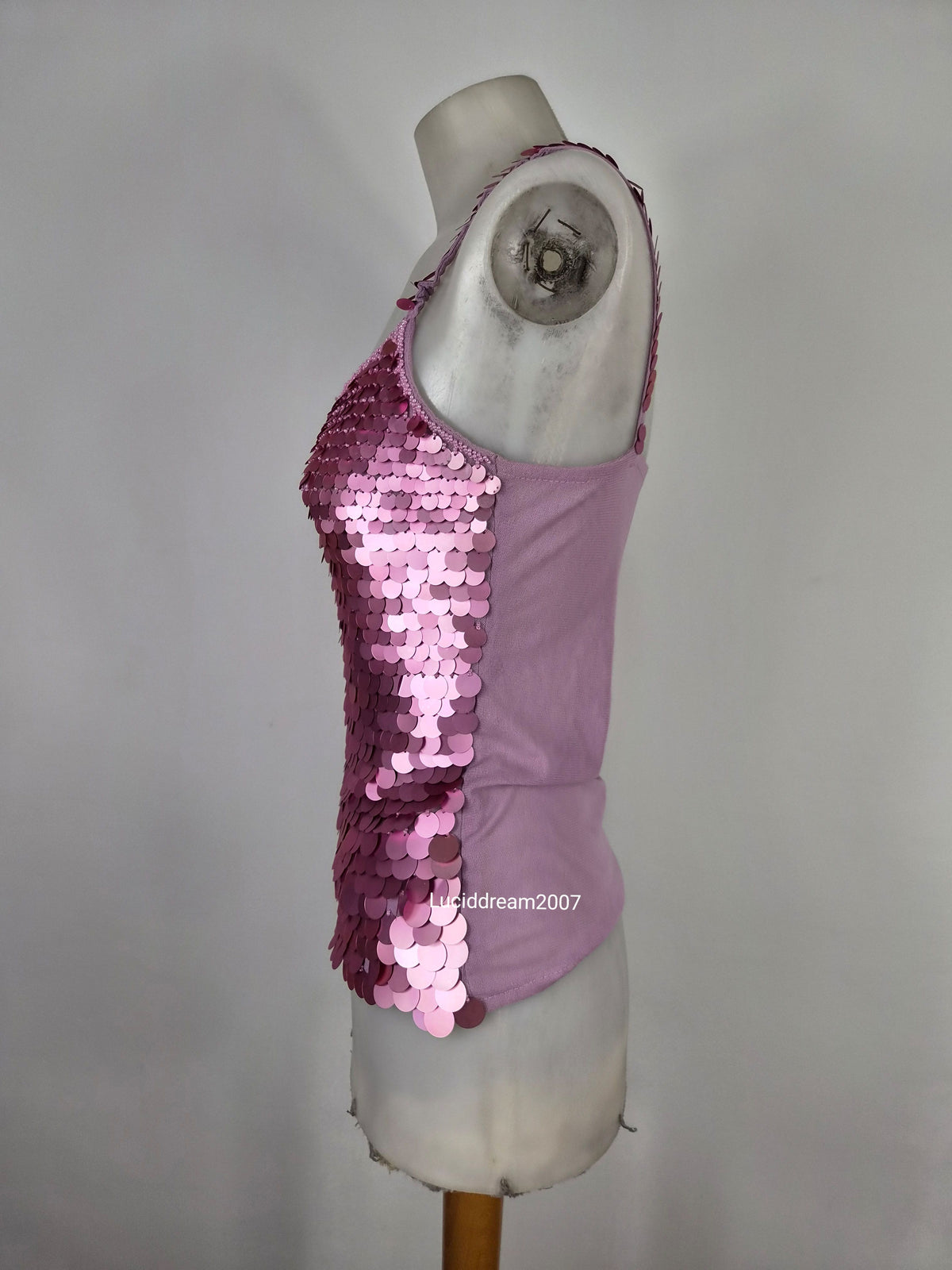 Haut en voile et sequins rose
