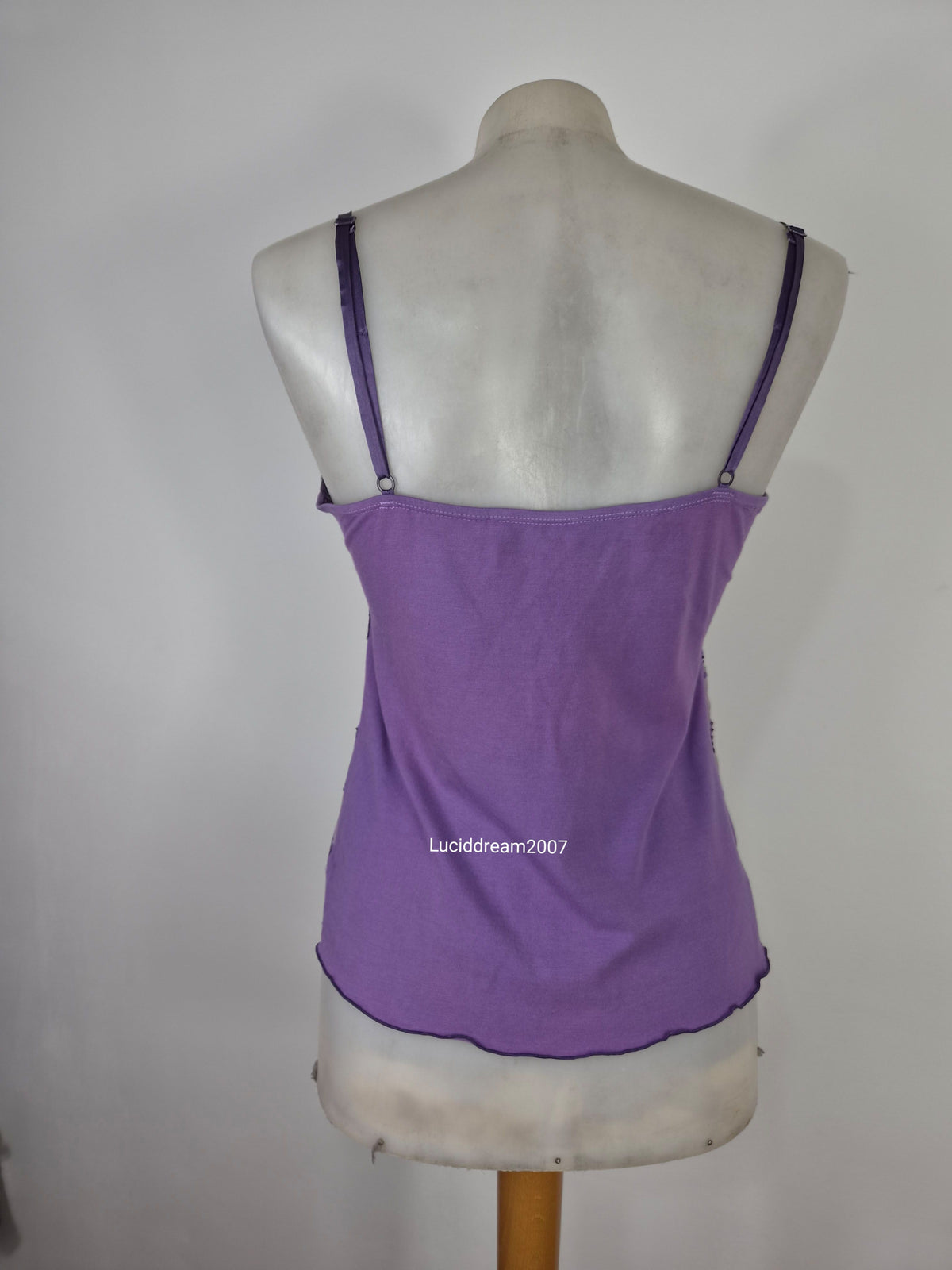 Haut violet soie brodée