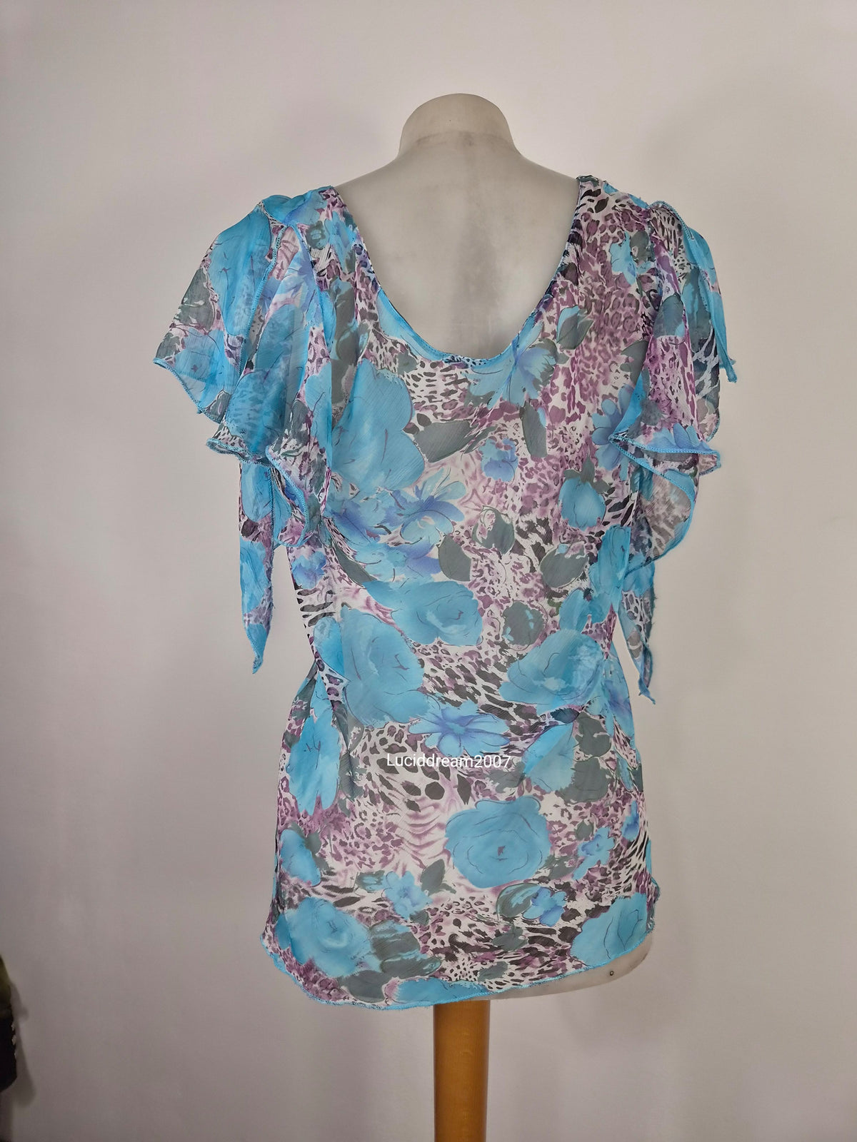 Haut en voile bleu motif floral