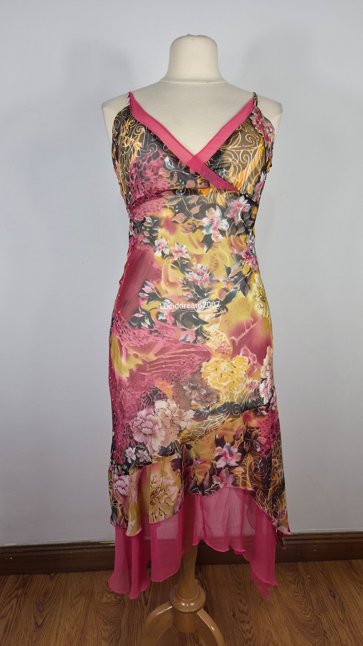 Robe en voile fleuri