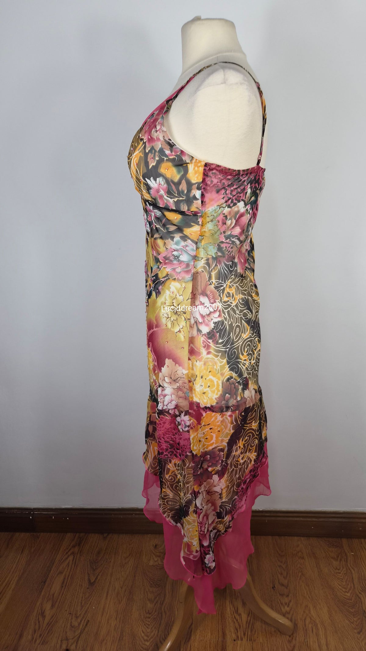 Robe en voile fleuri
