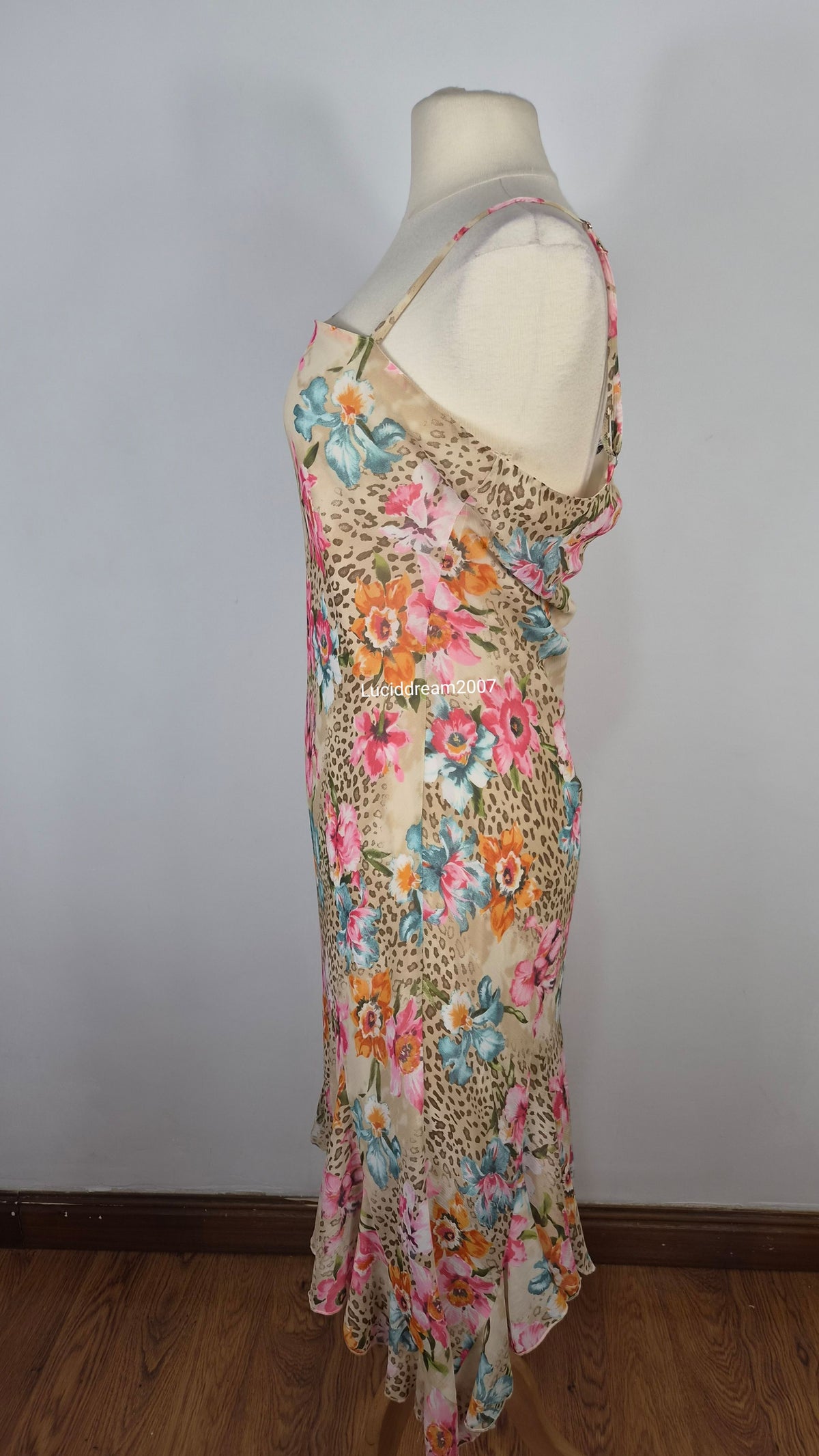 Robe en voile fleuri et léopard