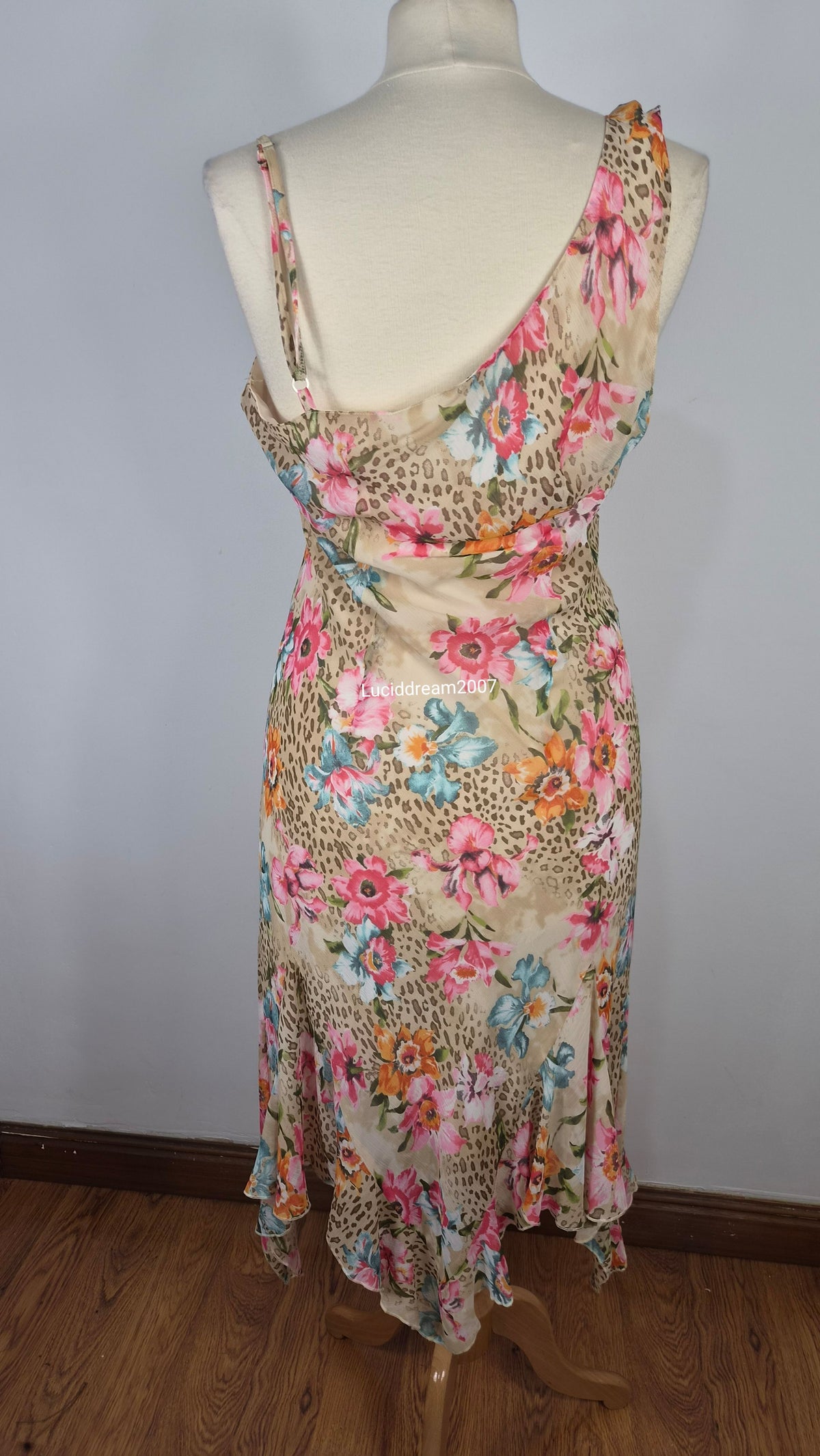 Robe en voile fleuri et léopard