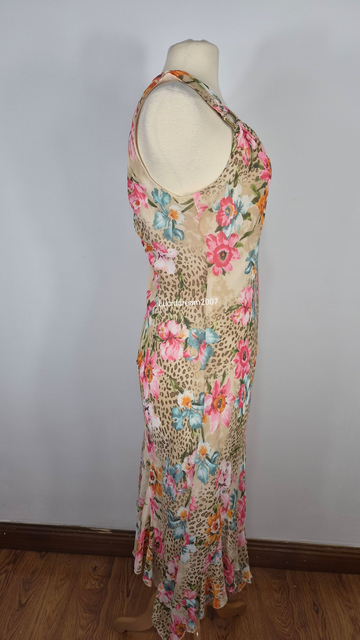 Robe en voile fleuri et léopard