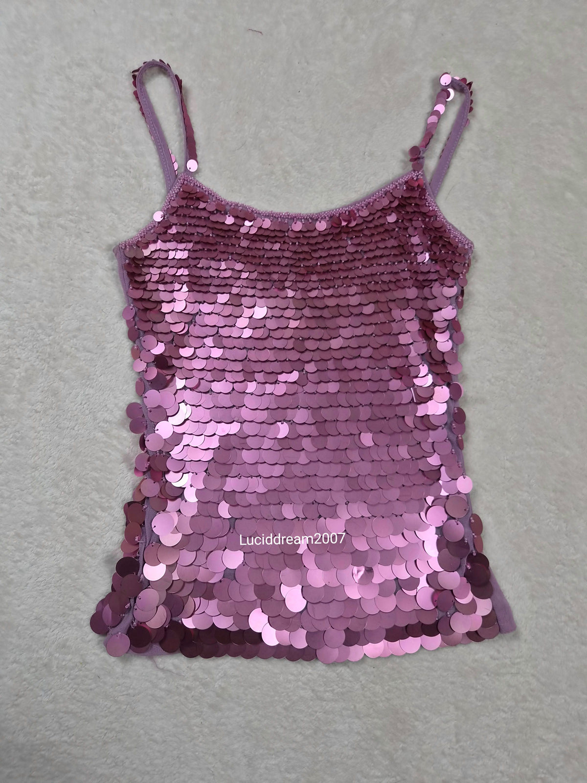 Haut en voile et sequins rose