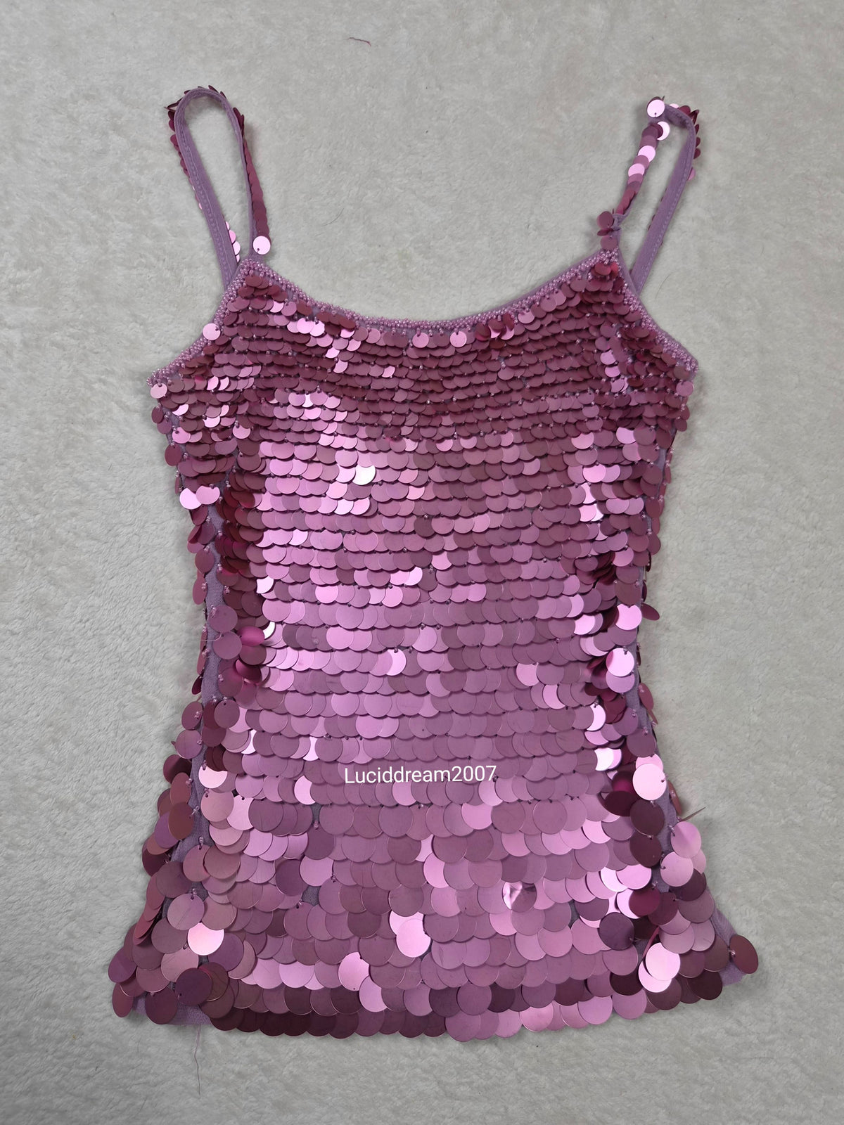 Haut en voile et sequins rose
