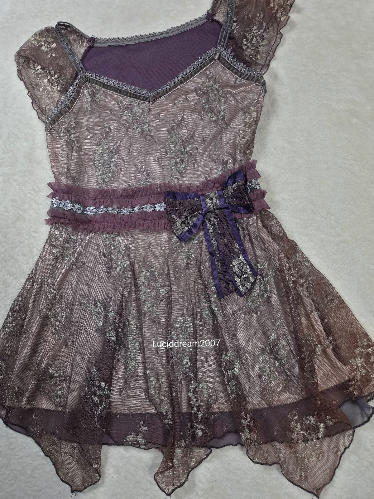 Haut en voile et dentelle tons violet