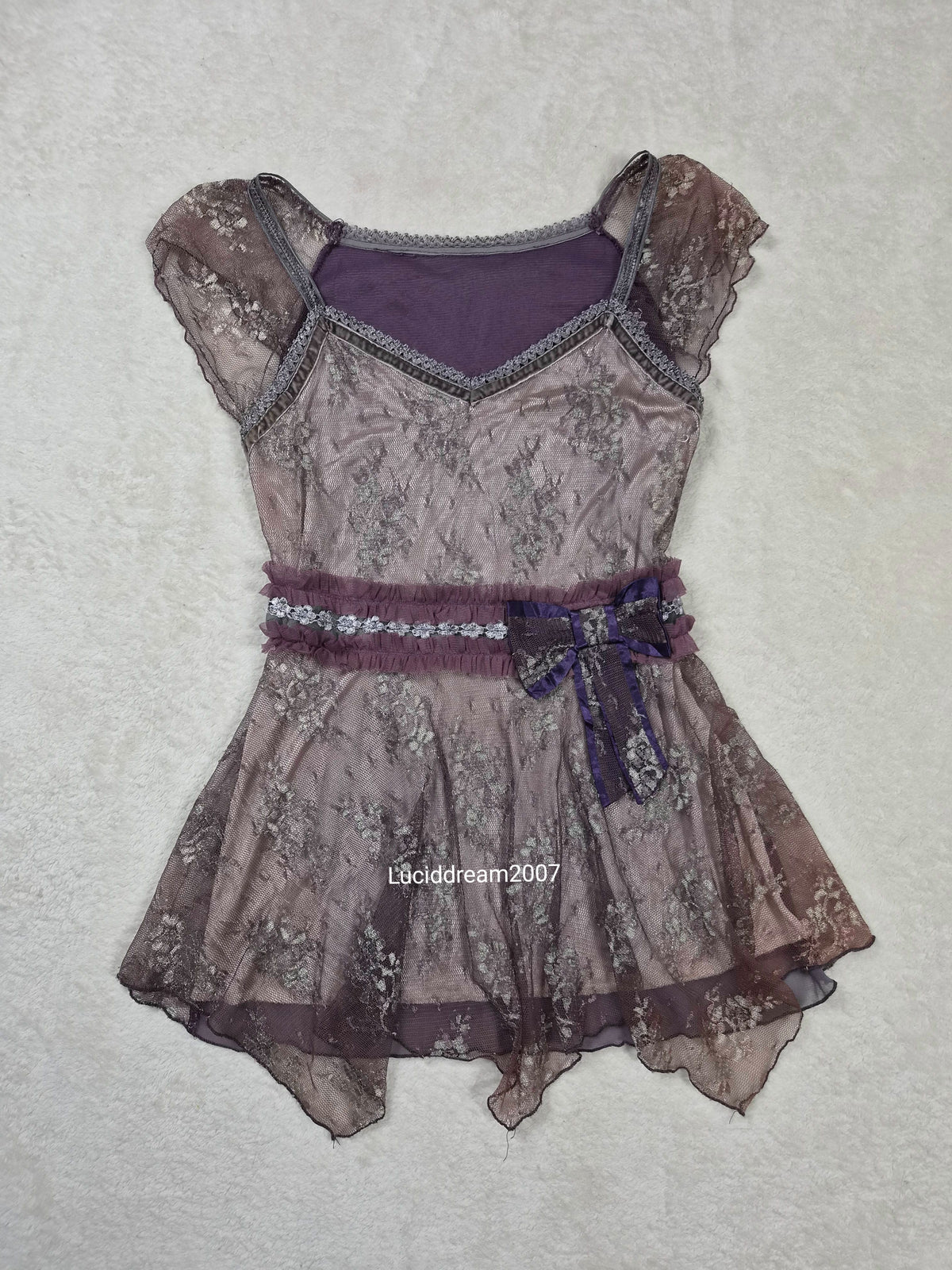 Haut en voile et dentelle tons violet