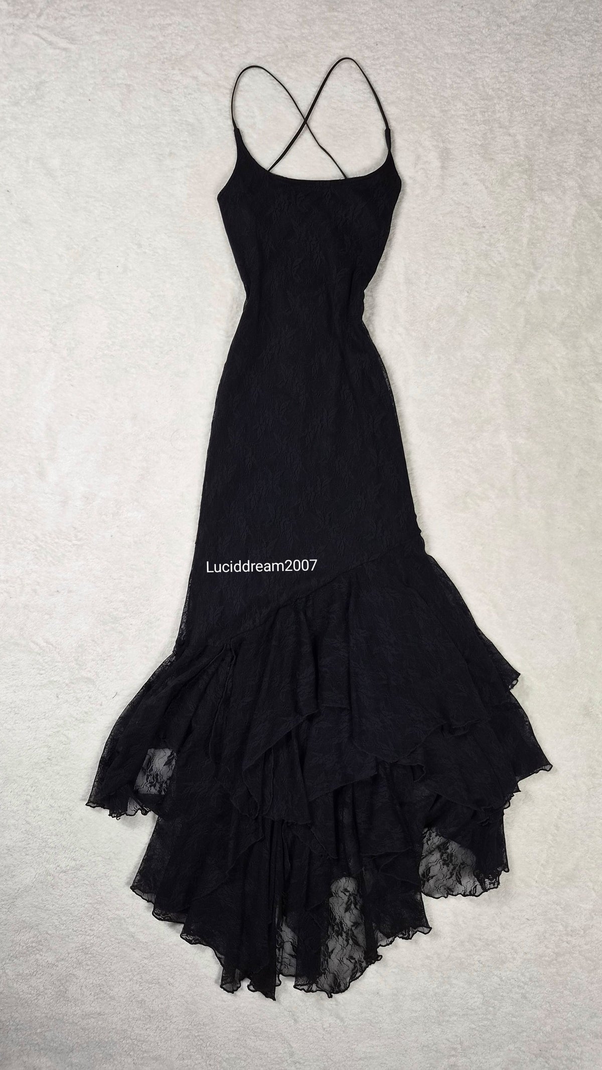 Robe dos nue en dentelle noire