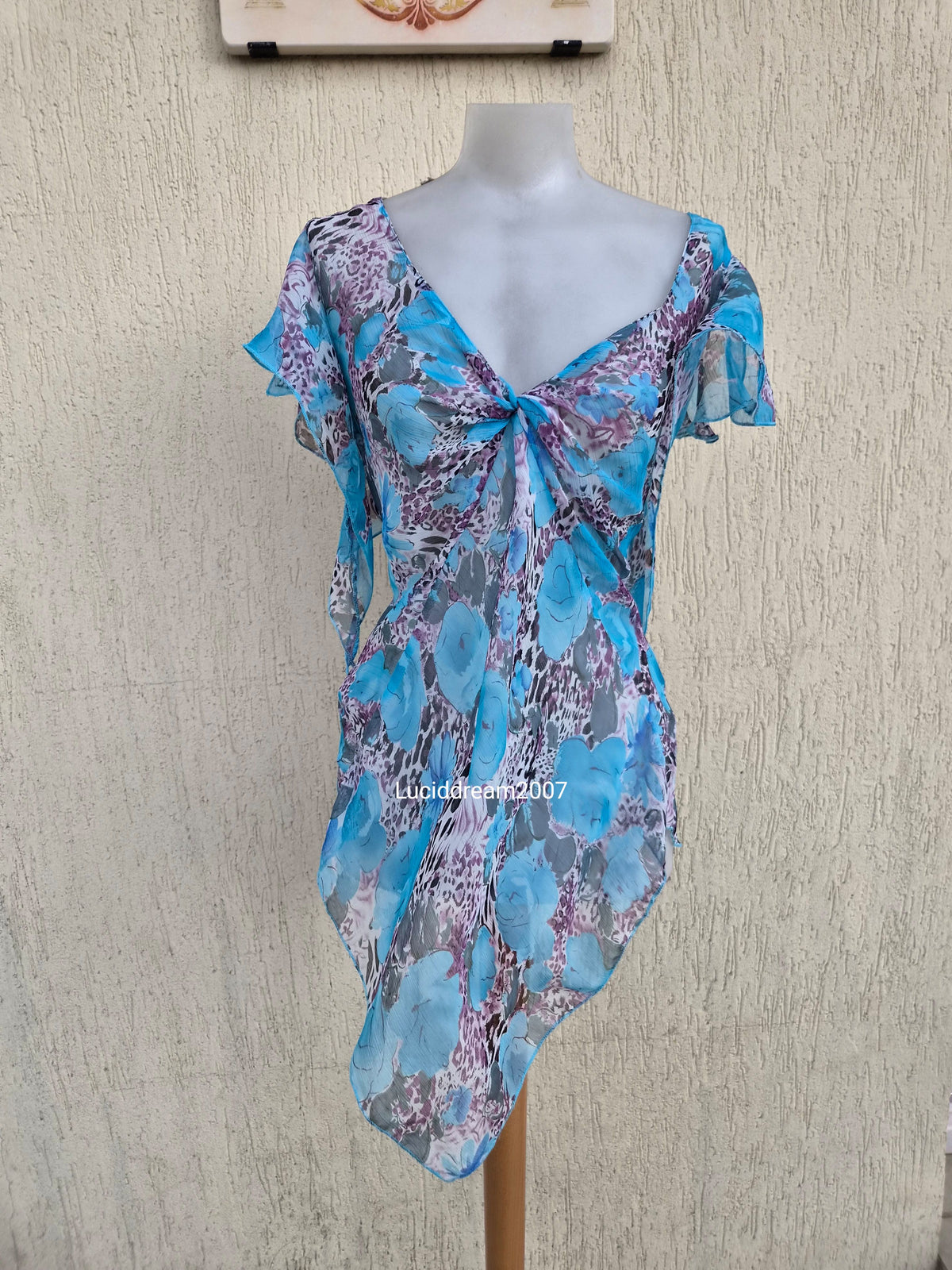 Haut en voile bleu motif floral