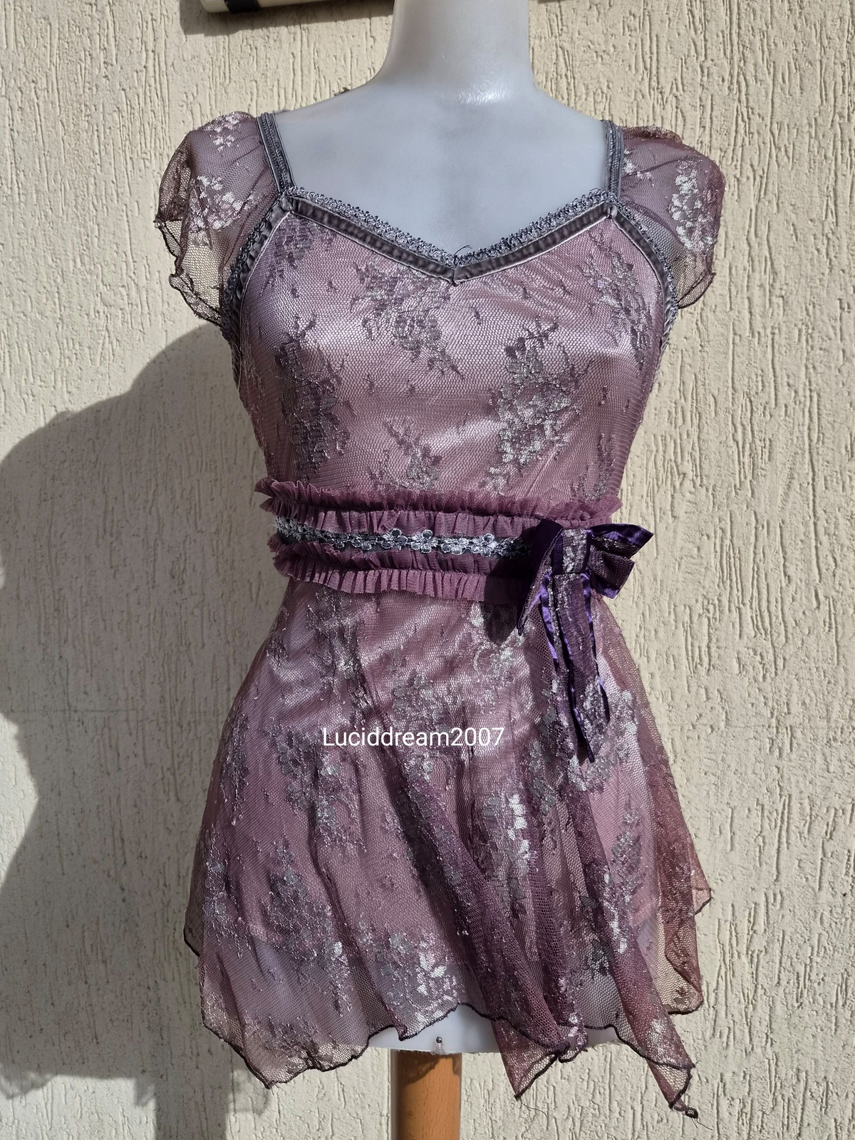 Haut en voile et dentelle tons violet