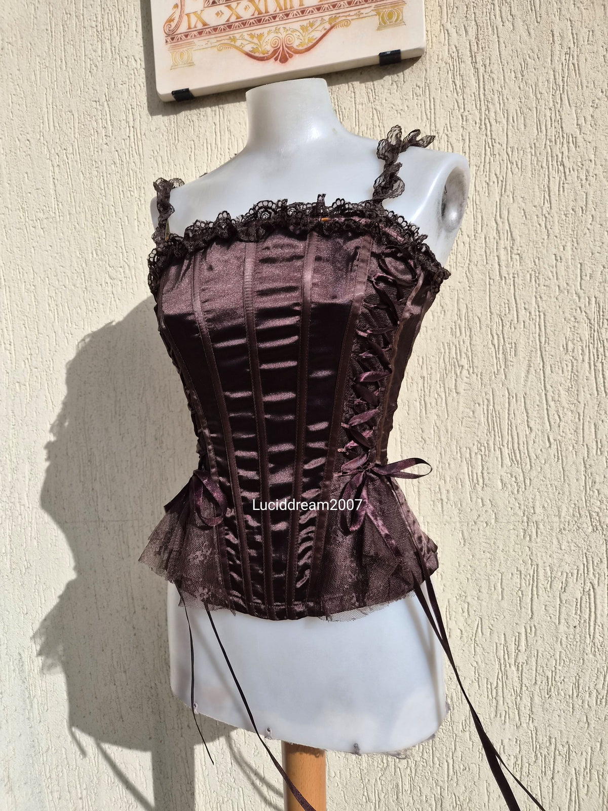 Haut esprit corset satiné marron