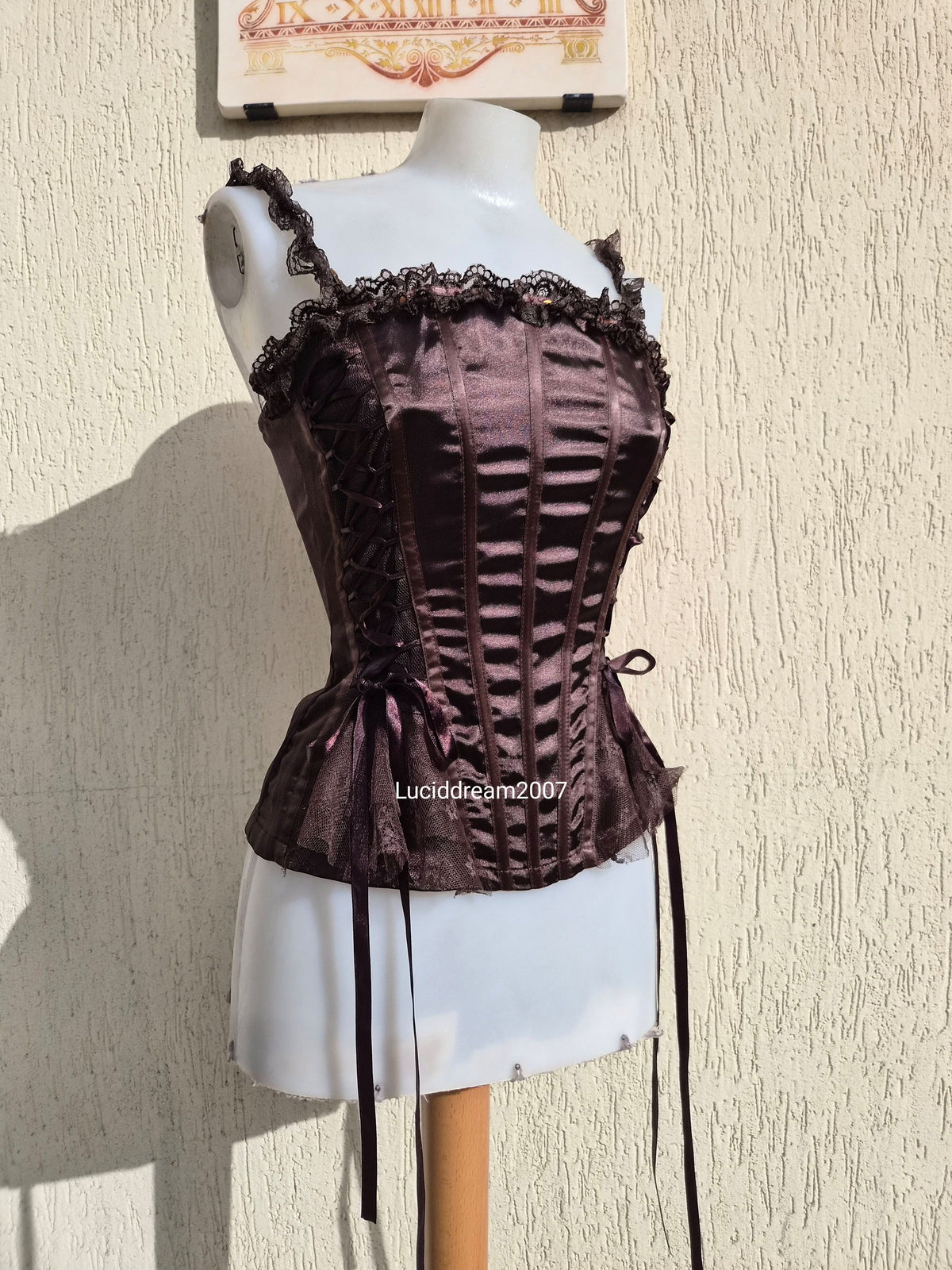 Haut esprit corset satiné marron