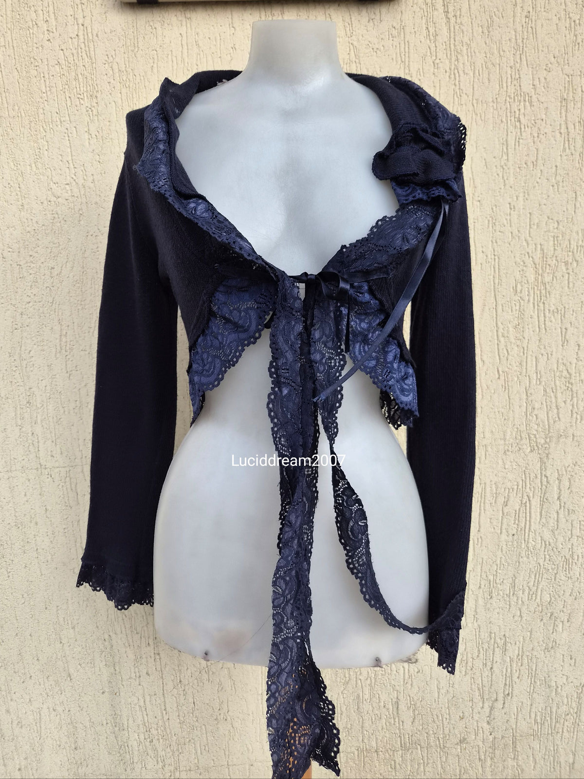 Boléro bleu sombre