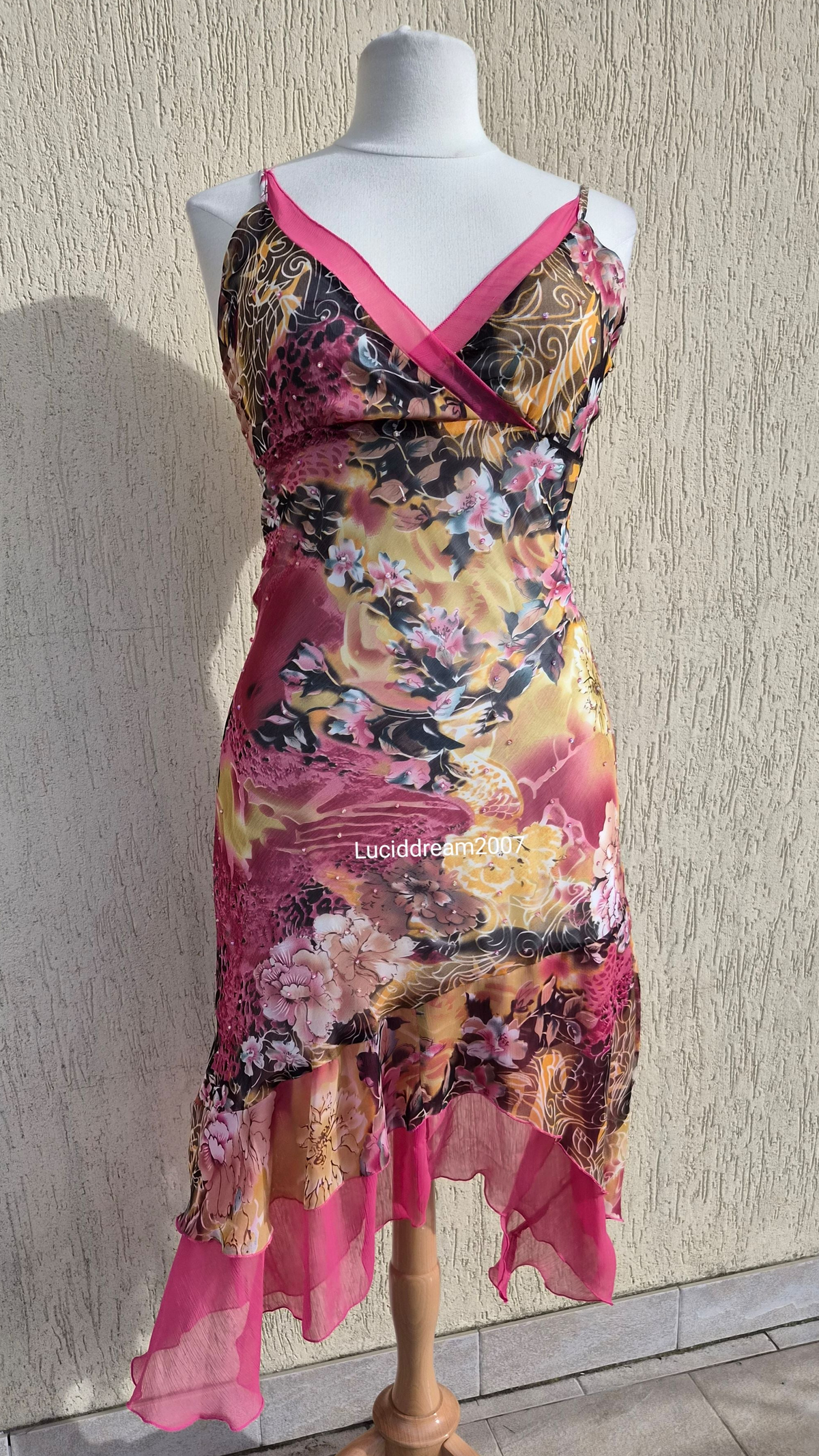 Robe en voile fleuri