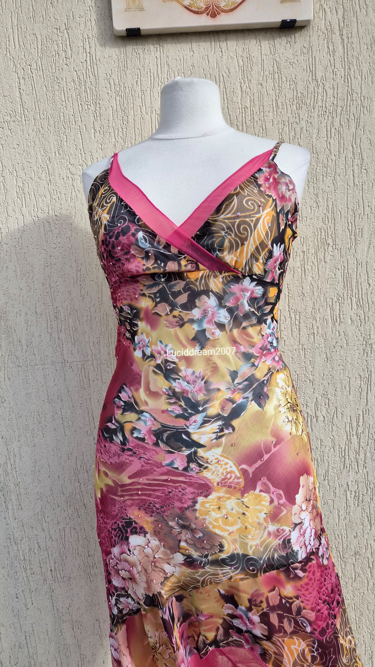 Robe en voile fleuri