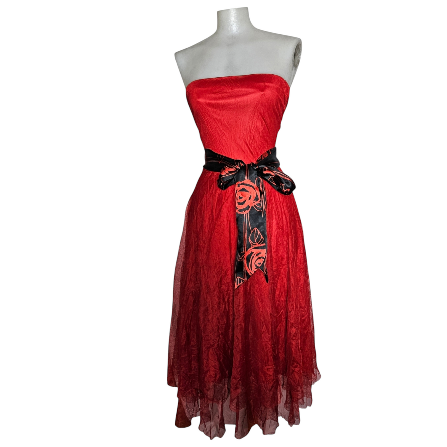 Strapless dress in fine mesh