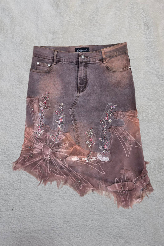Jupe en denim brodé