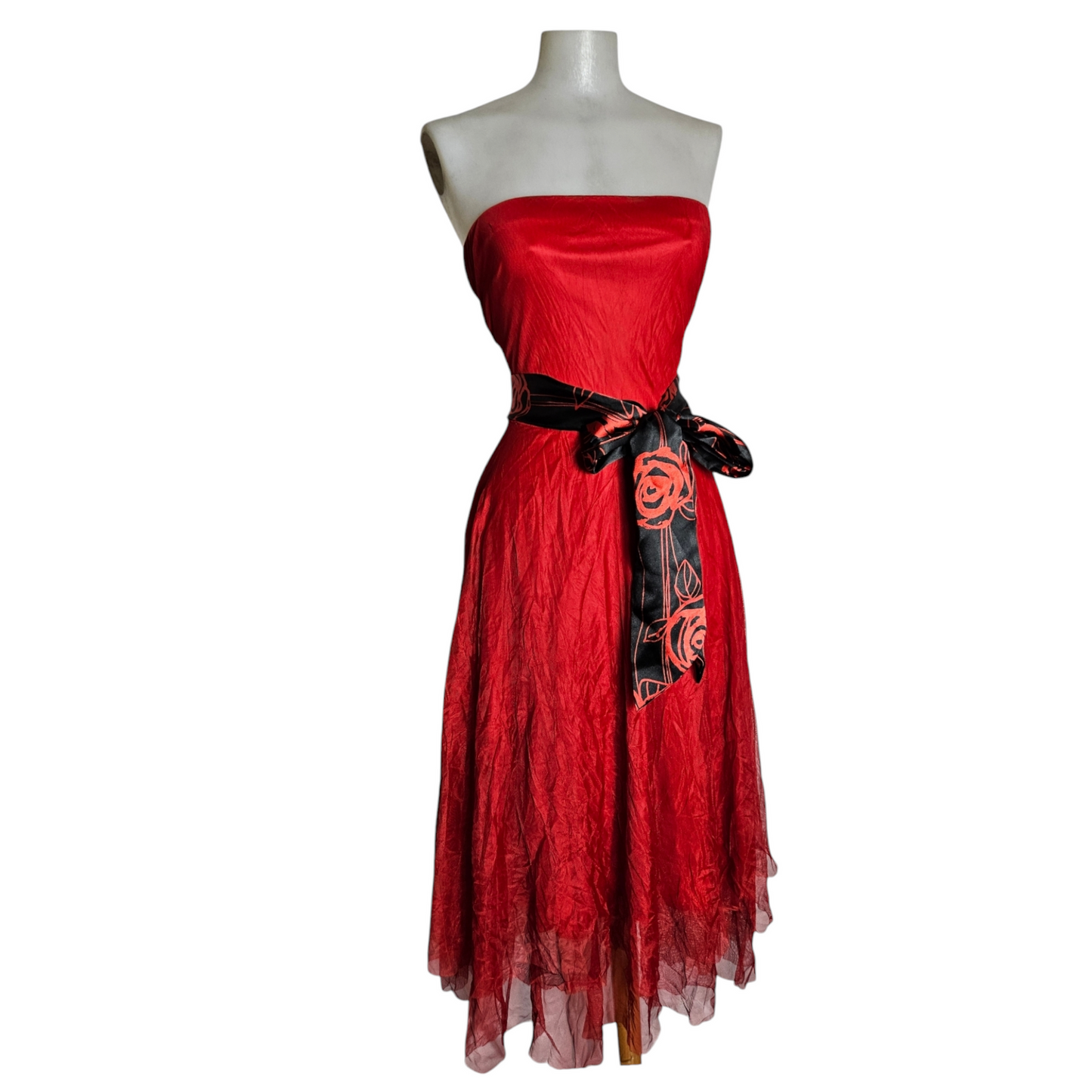 Strapless dress in fine mesh