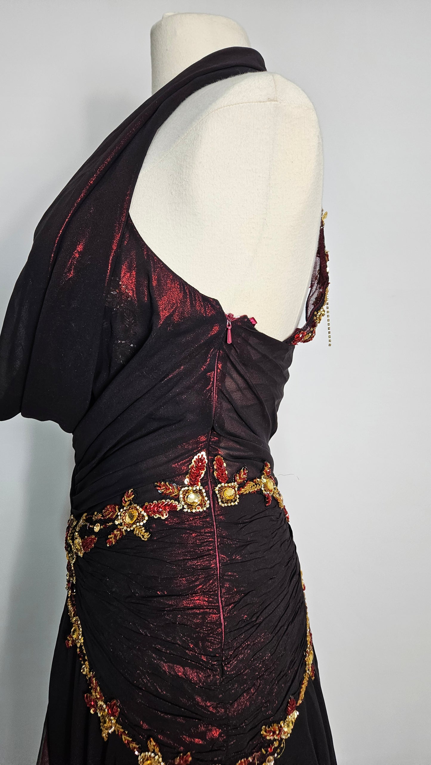 Maxi robe rouge brodée