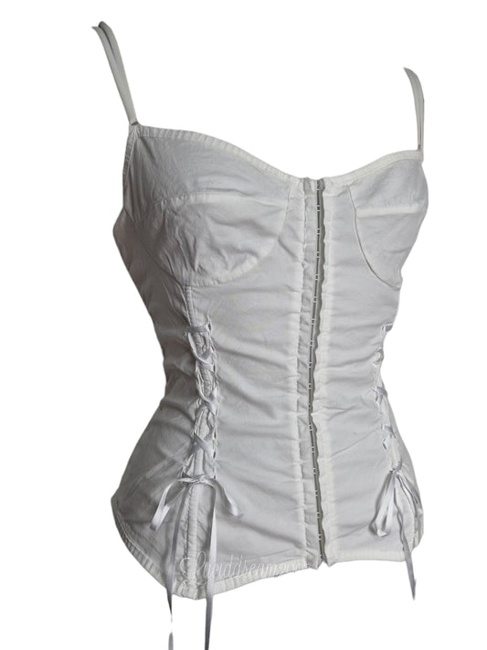 Haut vintage de type corset blanc, avec laçage et baleines. Top vintage dans le style coquette et cottagecore sorti d'une reverie.